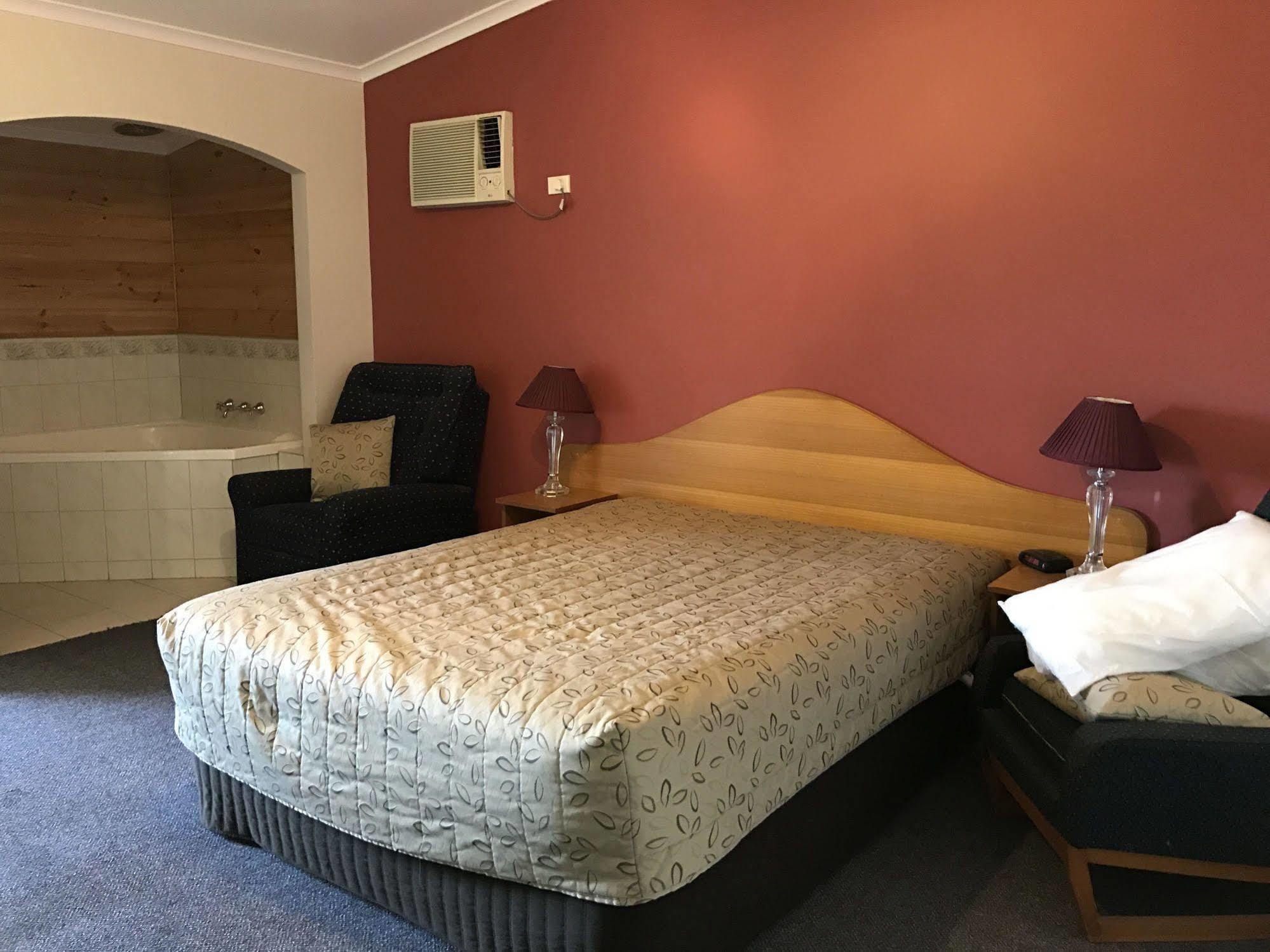 Coal Creek Motel Korumburra Zewnętrze zdjęcie